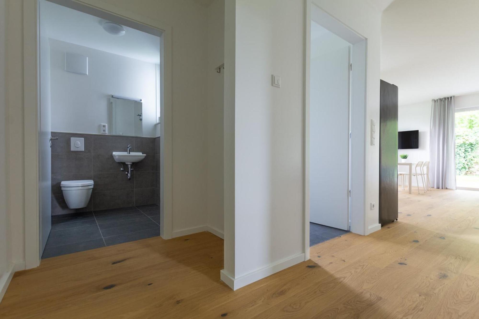 T&K Apartments - Bergisch Gladbach - 7 Comfortable Apartments - 20 Min To Fair Messe Cologne ภายนอก รูปภาพ