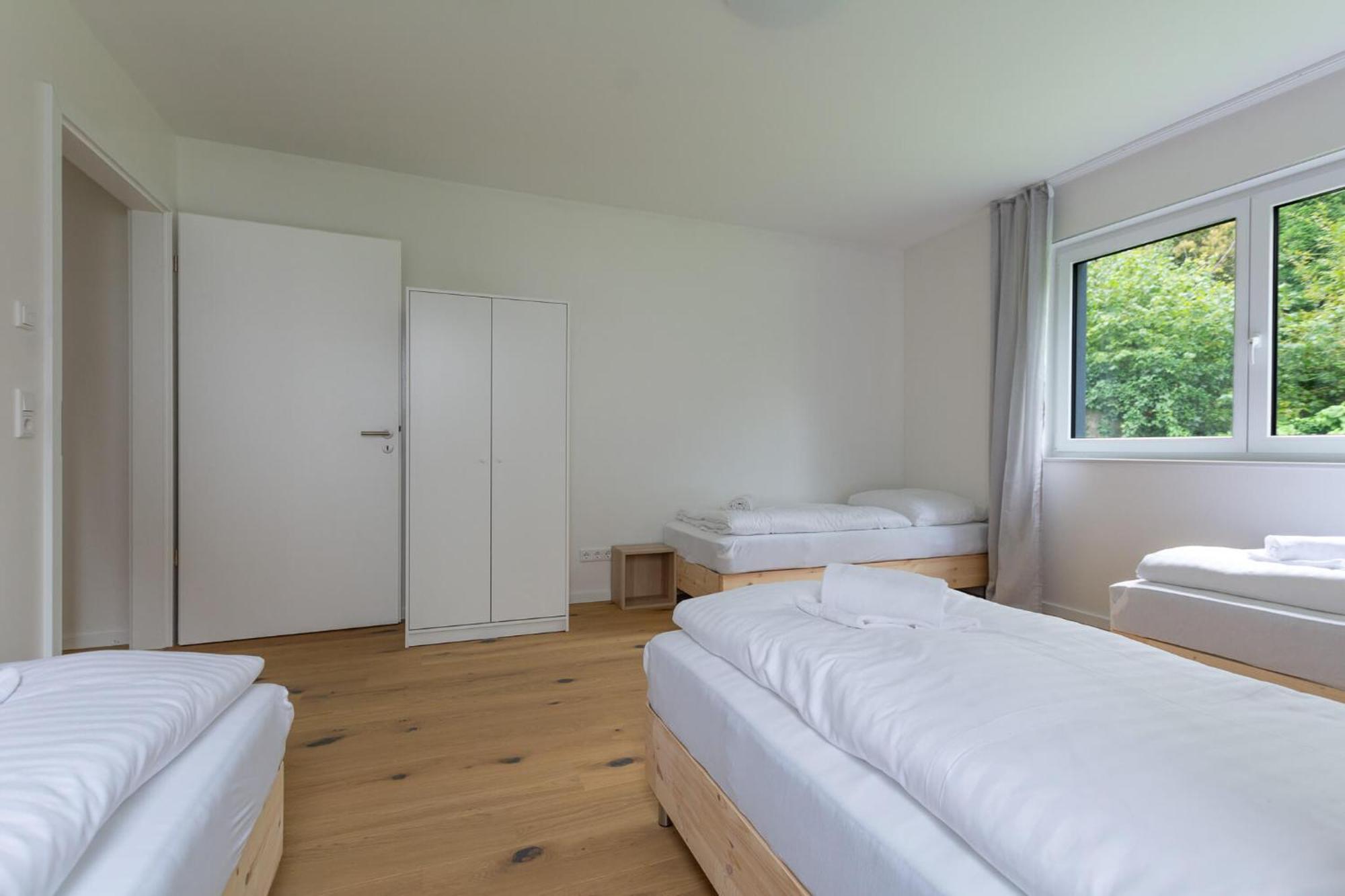 T&K Apartments - Bergisch Gladbach - 7 Comfortable Apartments - 20 Min To Fair Messe Cologne ภายนอก รูปภาพ