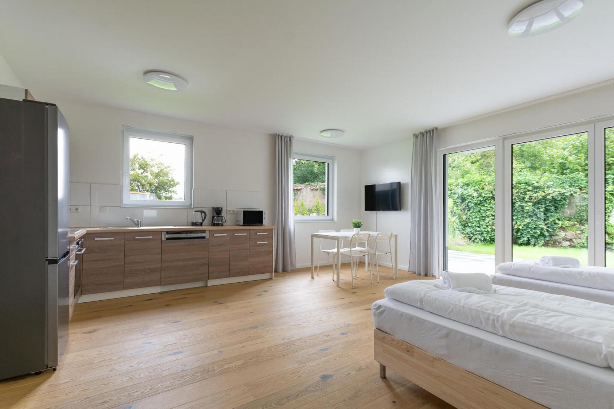 T&K Apartments - Bergisch Gladbach - 7 Comfortable Apartments - 20 Min To Fair Messe Cologne ภายนอก รูปภาพ